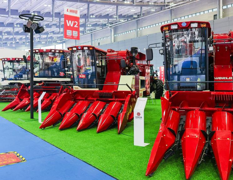 伊通开展2025年玉米机收减损技能大比武暨机收损失监测调查活动